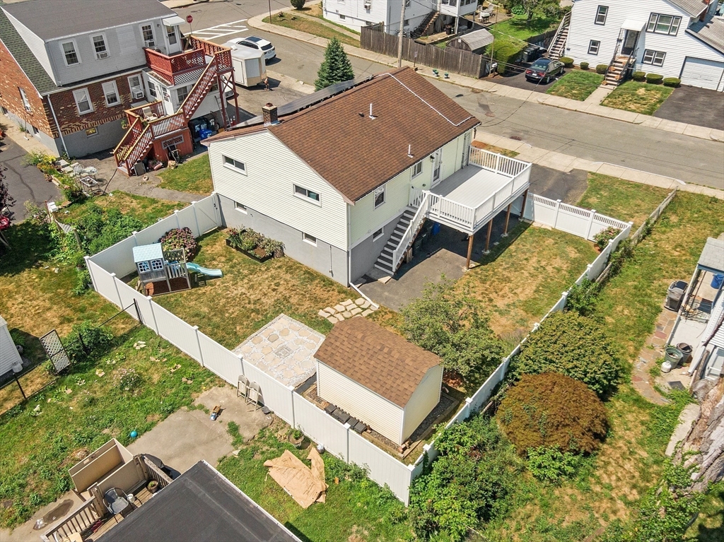 18 Overlea Ave