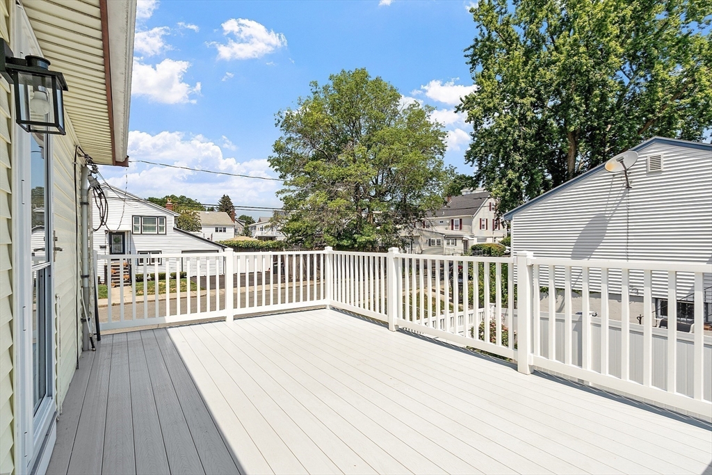 18 Overlea Ave