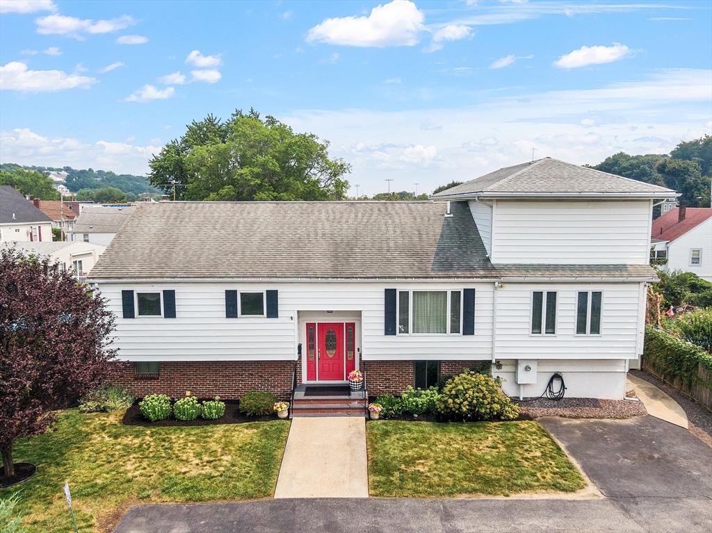 10 Lawndale Ave