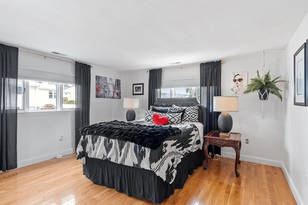 10 Lawndale Ave