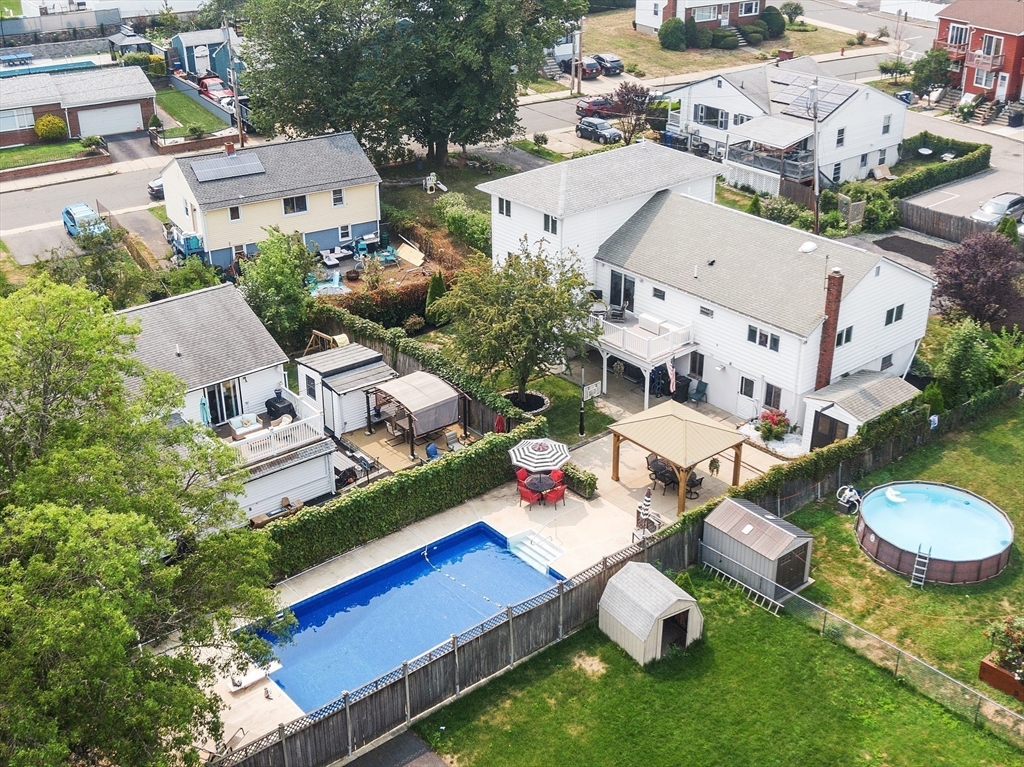 10 Lawndale Ave