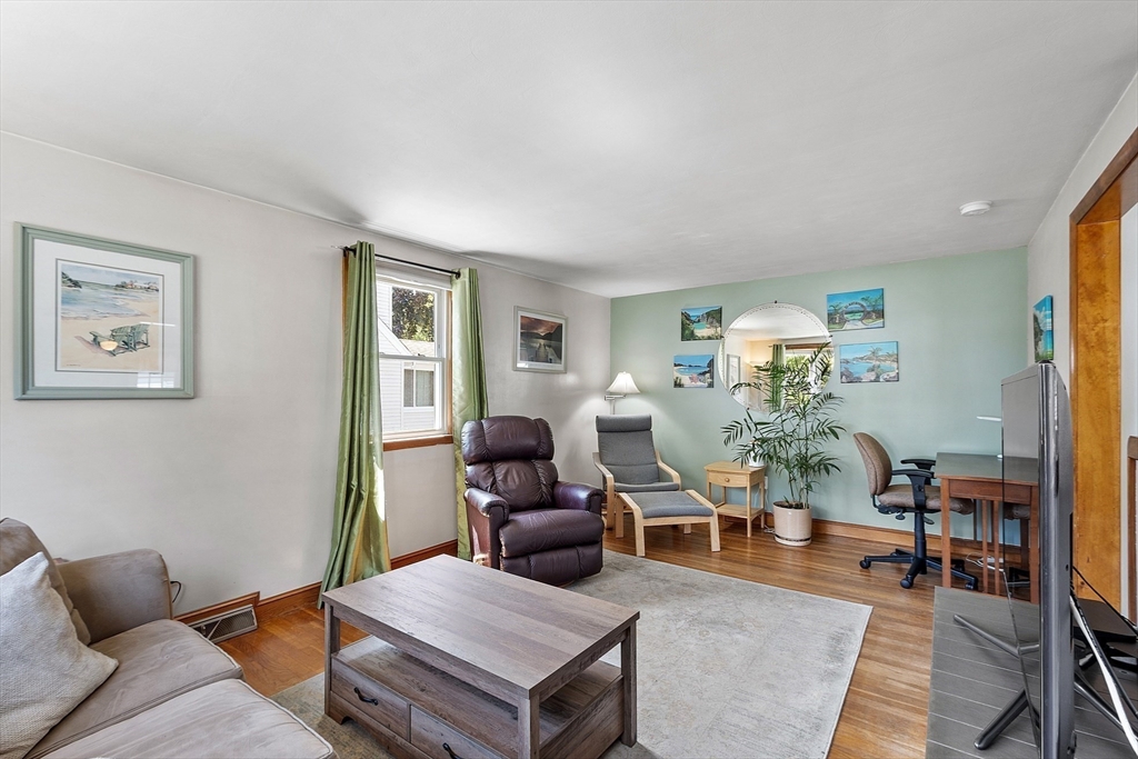43 Bickford St