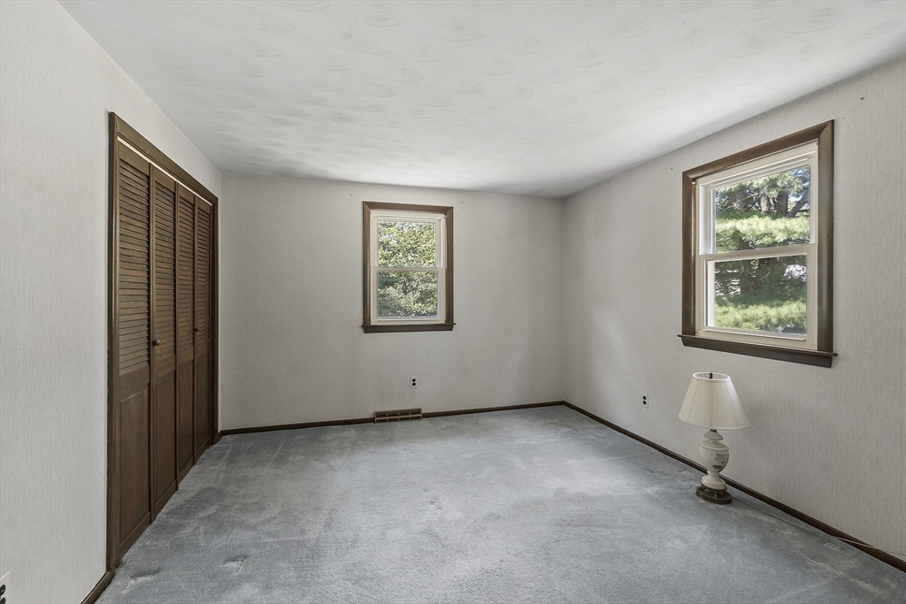 4 Whipple Rd