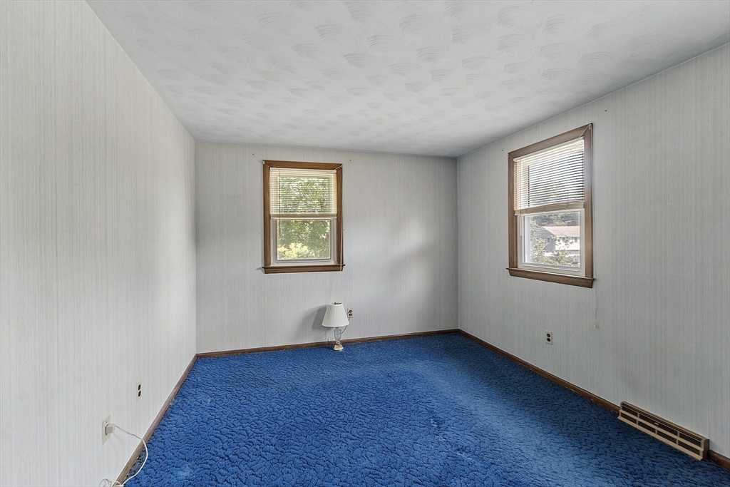4 Whipple Rd