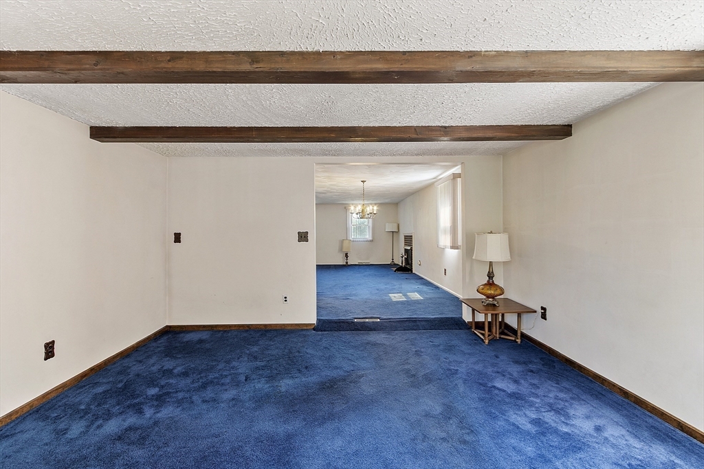 4 Whipple Rd