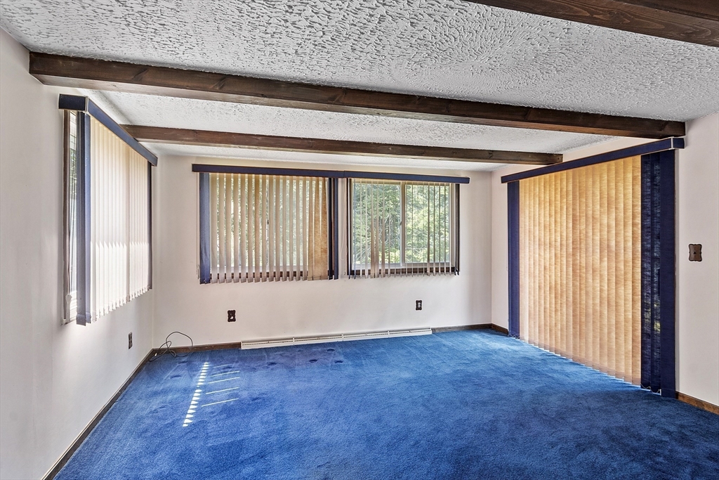 4 Whipple Rd