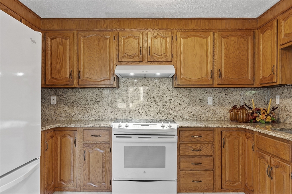 17 Samoset Rd