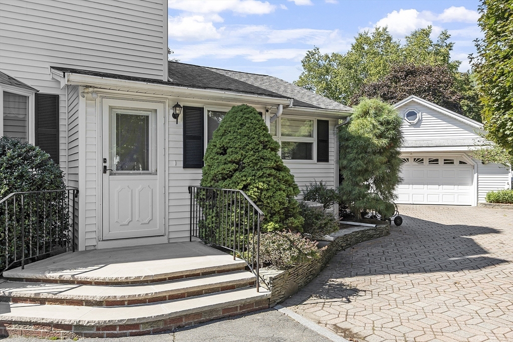 17 Samoset Rd