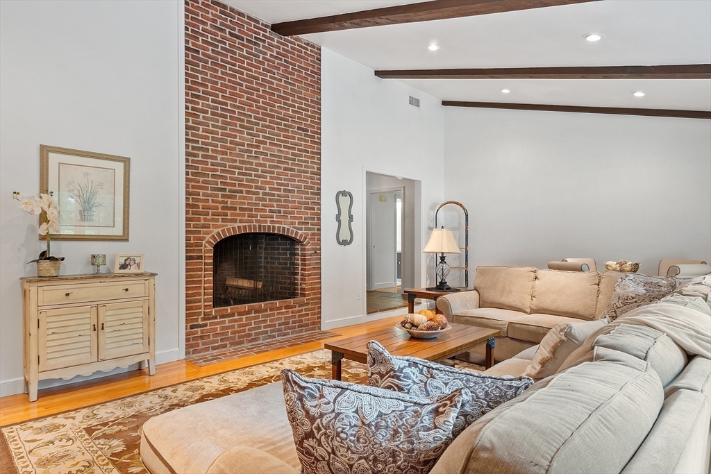6 Needham Rd