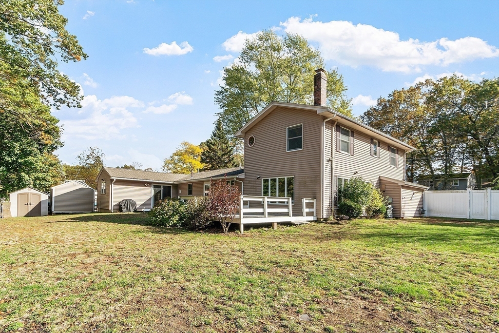 5 Theresa Rd, Peabody