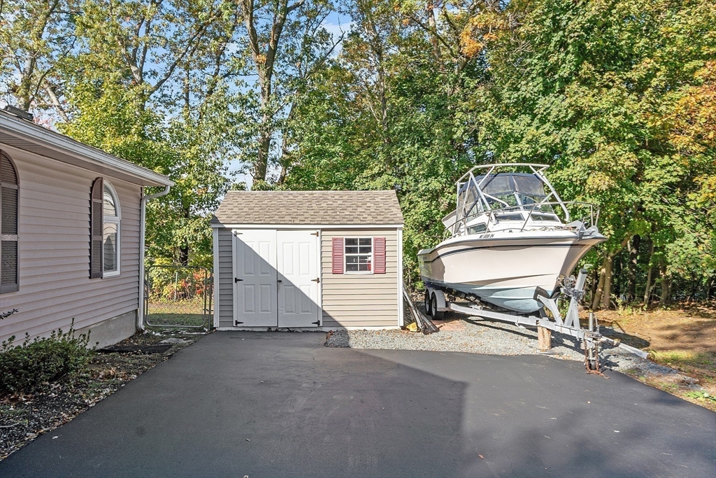 5 Theresa Rd, Peabody