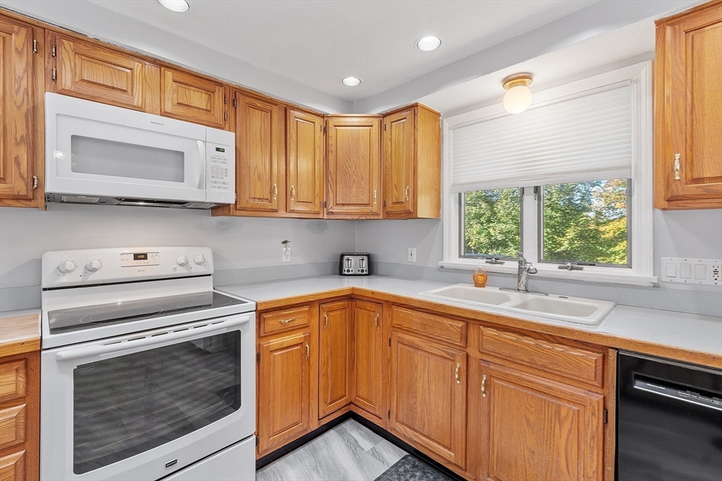 5 Theresa Rd, Peabody