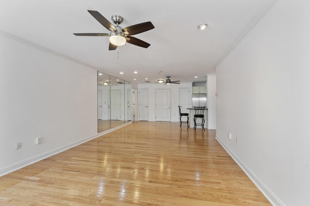 10 Crowninshield St # 303