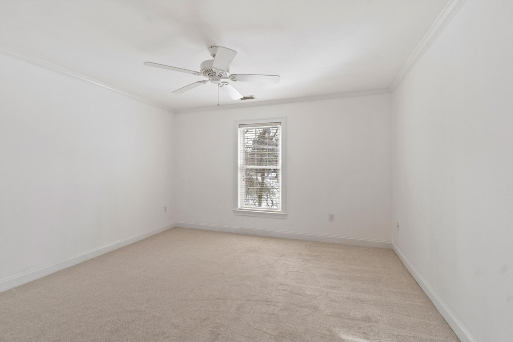 10 Crowninshield St # 303