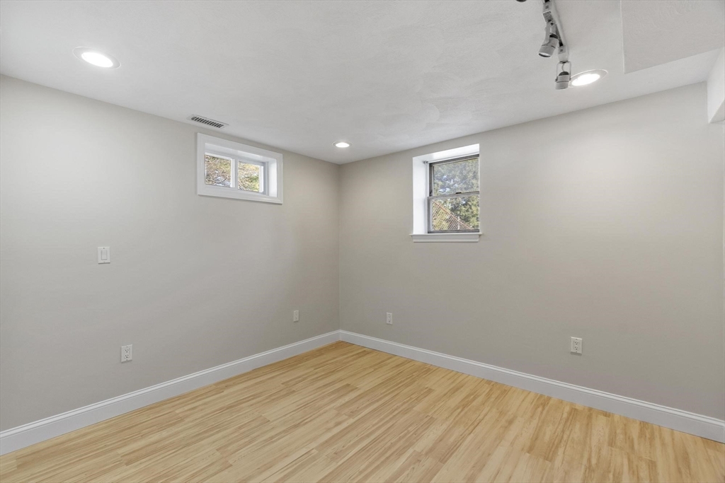43 Perley Ave