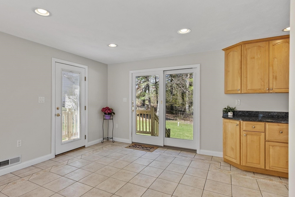 43 Perley Ave