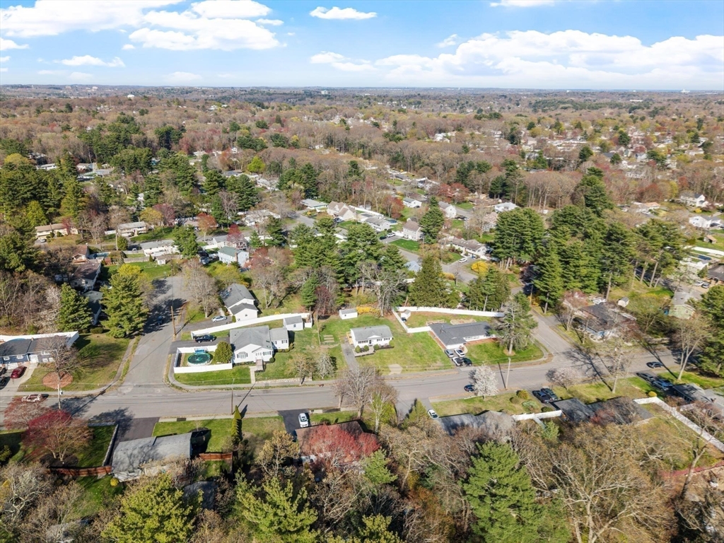 43 Perley Ave