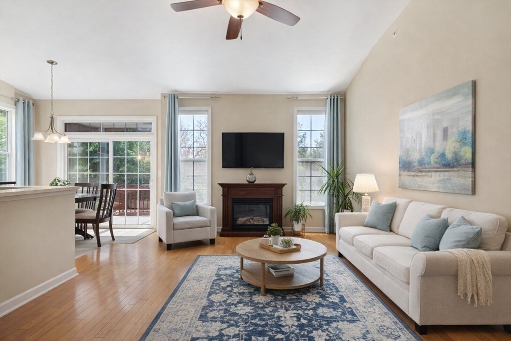 2 Hopkins Cir # 2