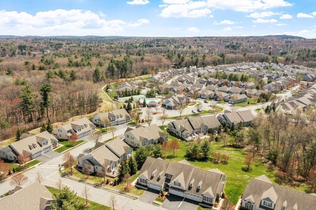 2 Hopkins Cir # 2