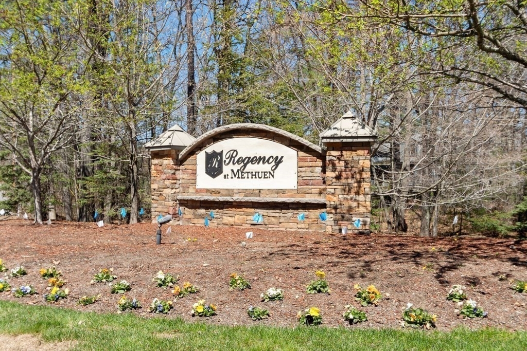 2 Hopkins Cir # 2