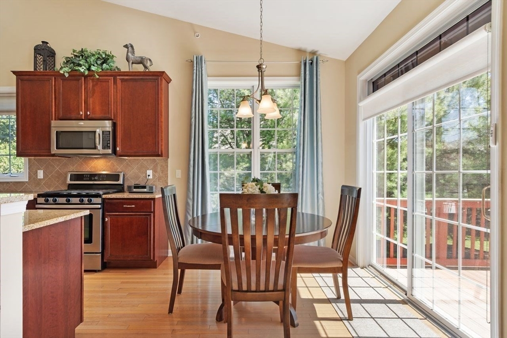 2 Hopkins Cir # 2