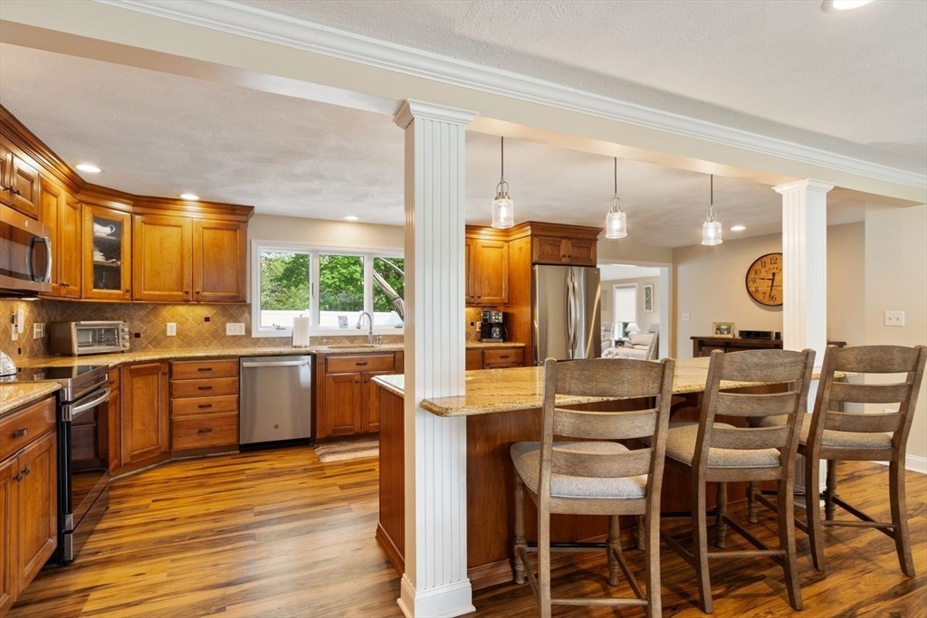3 Maryvale Ln
