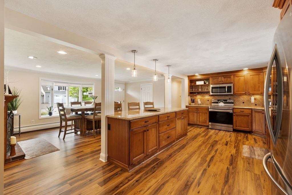 3 Maryvale Ln