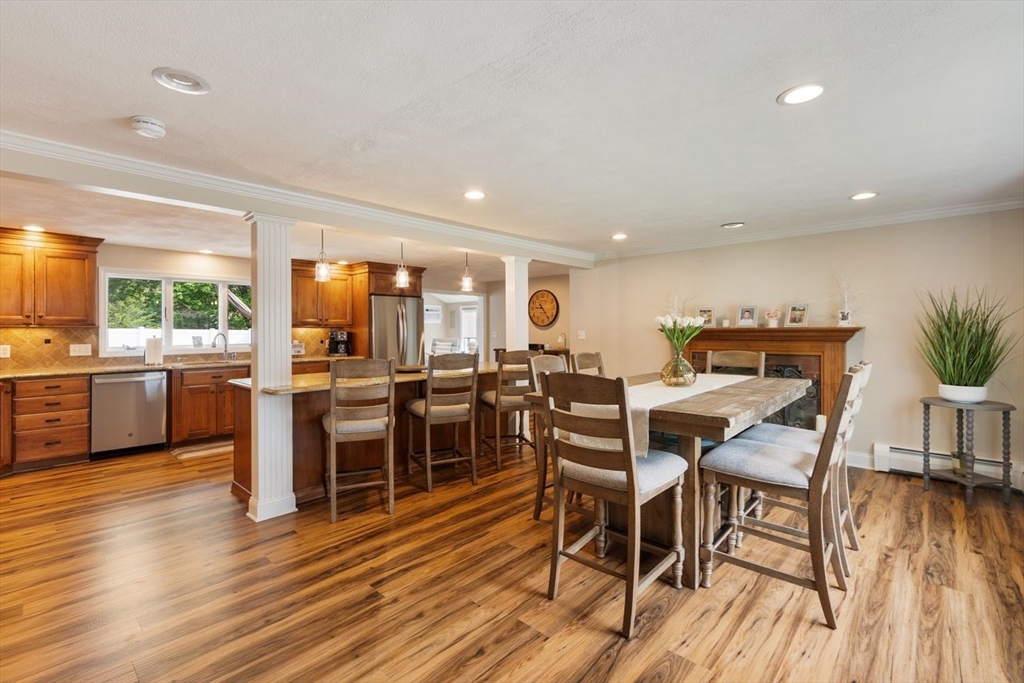 3 Maryvale Ln