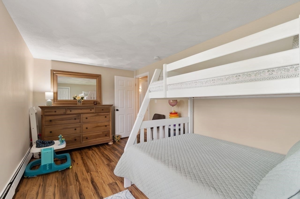3 Maryvale Ln