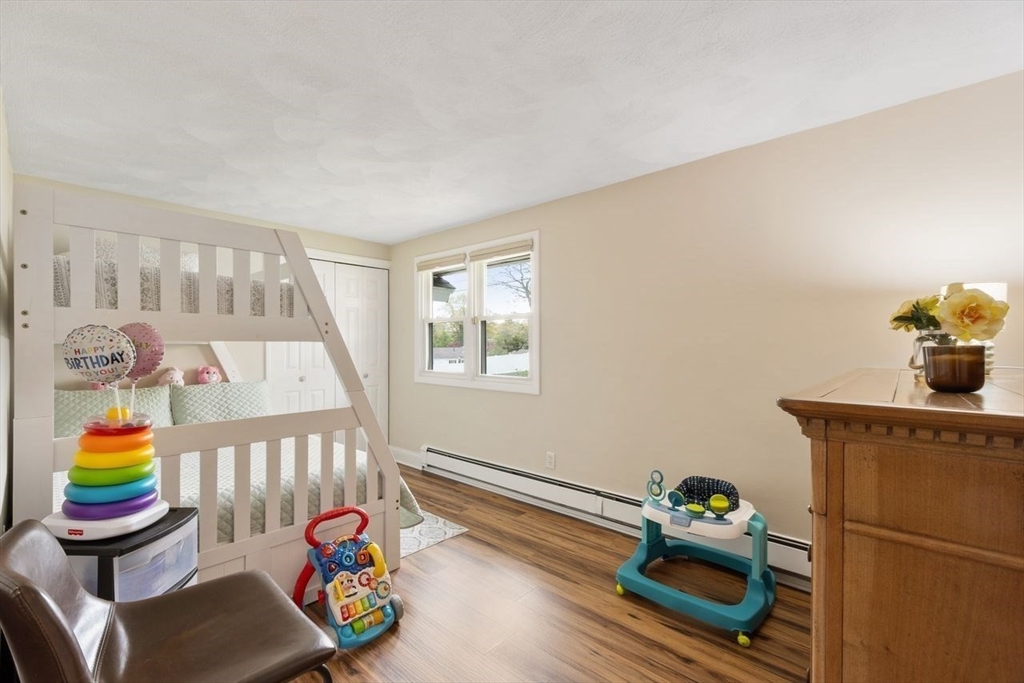 3 Maryvale Ln
