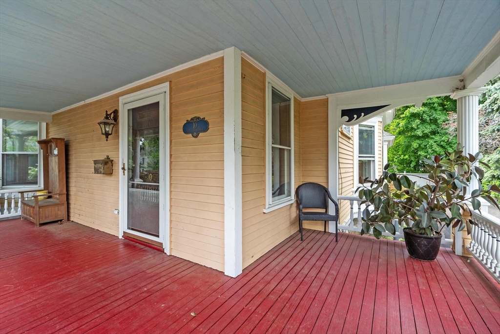 10 Stevens St