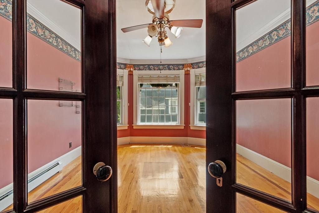10 Stevens St