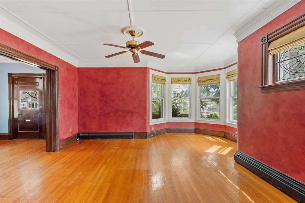10 Stevens St