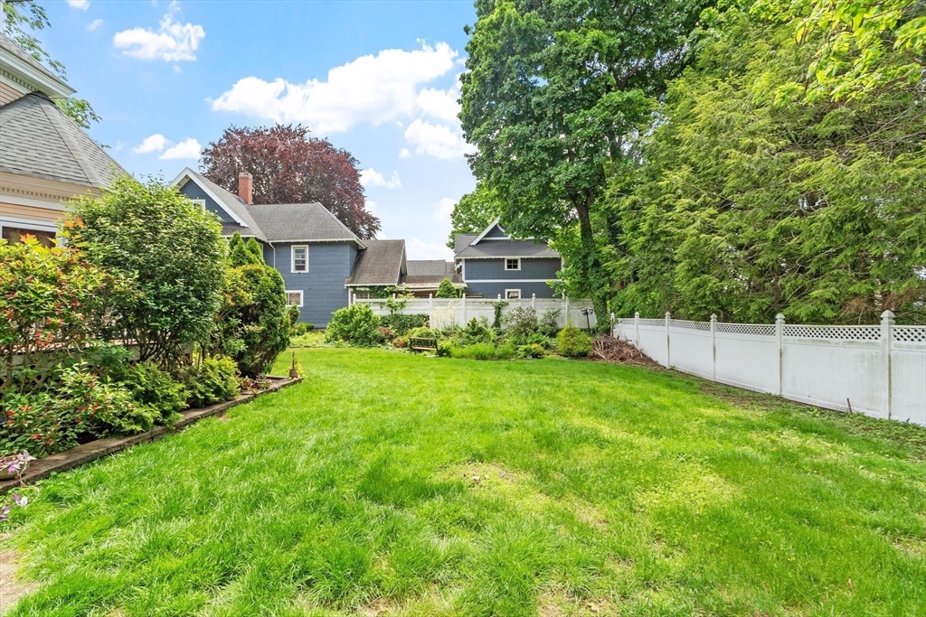 10 Stevens St