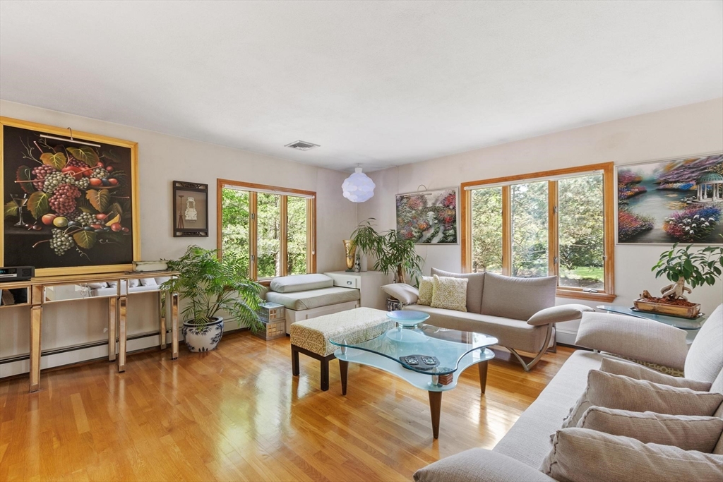 81 Goodale St