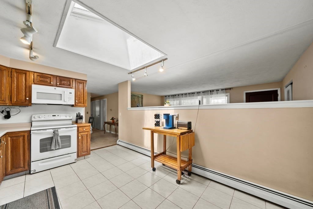 6 Antrim Rd