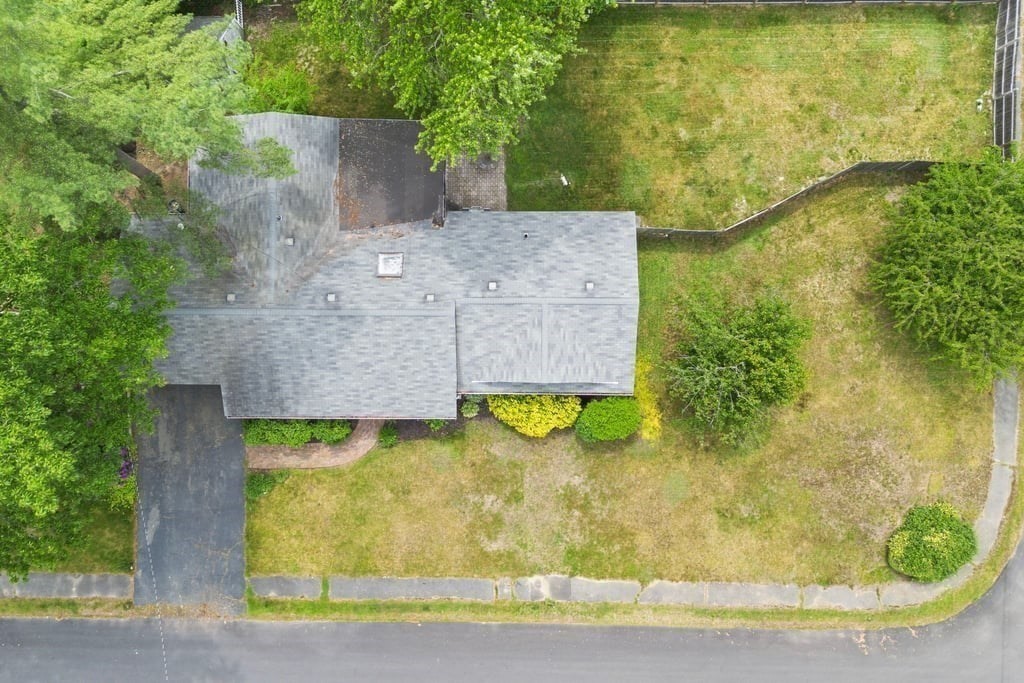 6 Antrim Rd