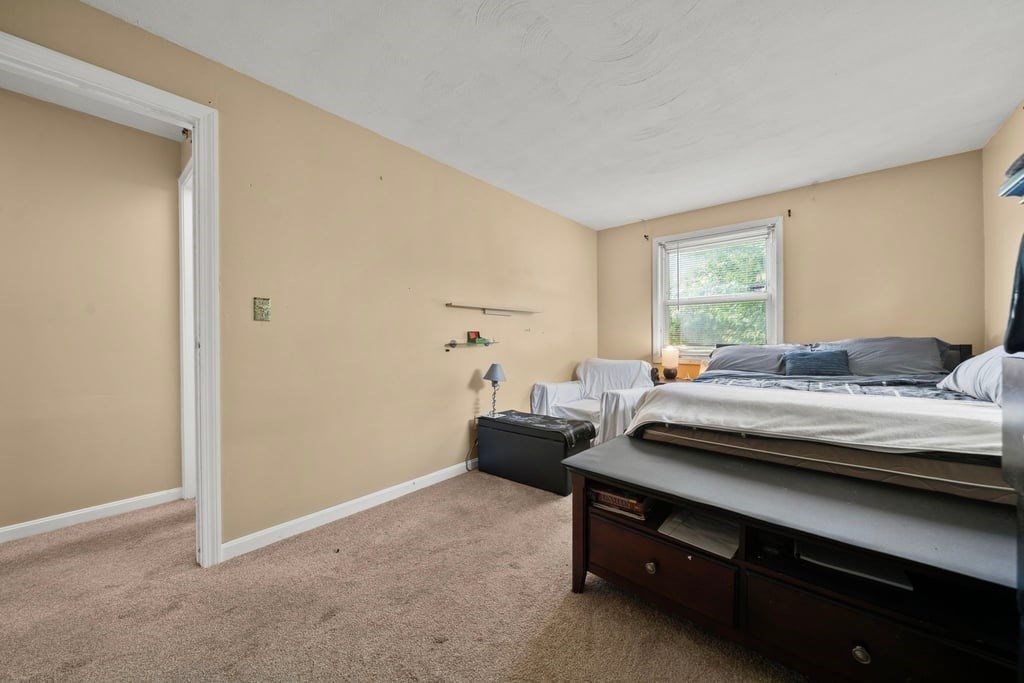 6 Antrim Rd