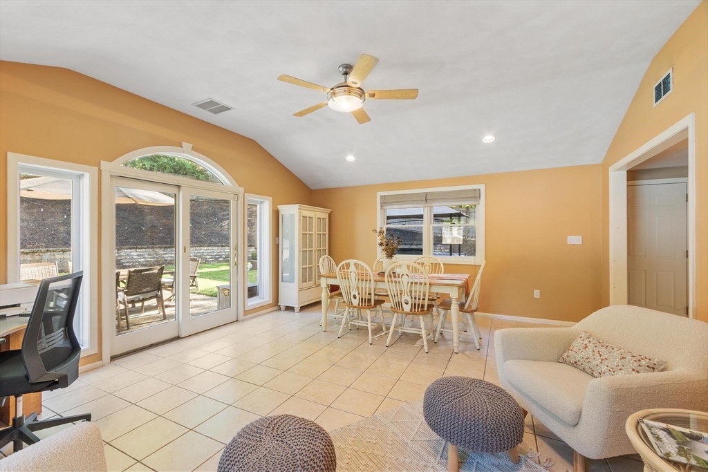 9 Brookbridge Rd