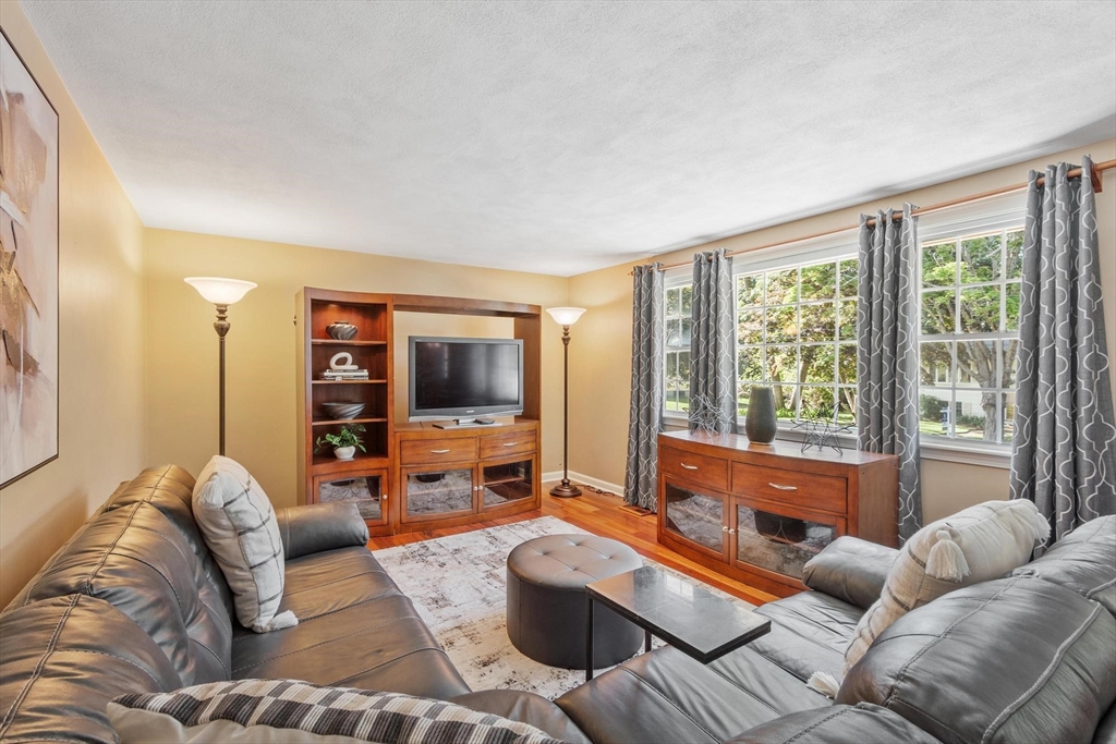 9 Brookbridge Rd