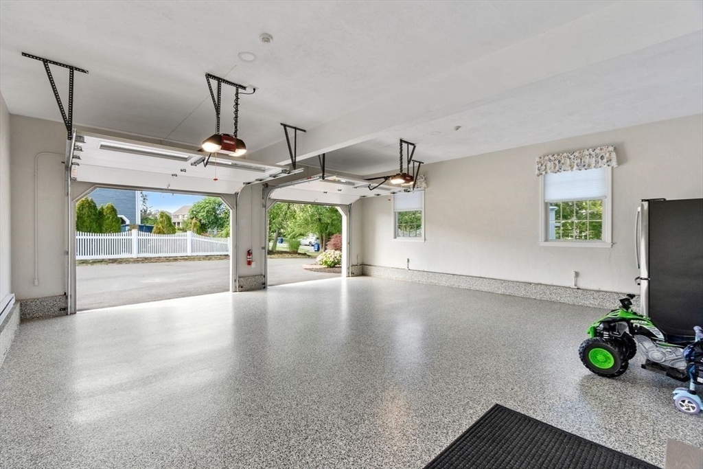 14 Lakeview Ave