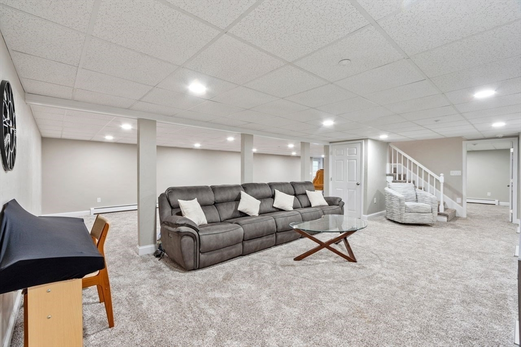 14 Lakeview Ave