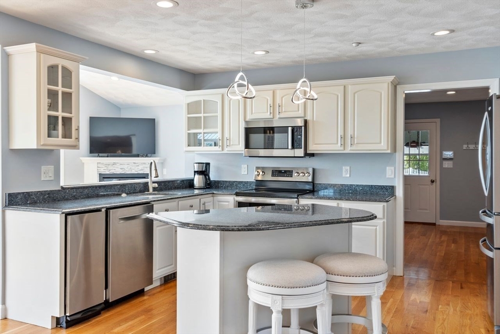 14 Lakeview Ave