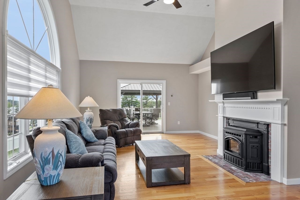 14 Lakeview Ave