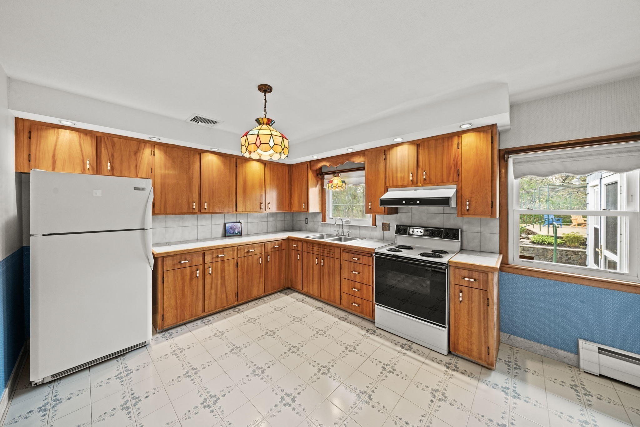 7 Cedarcrest Rd