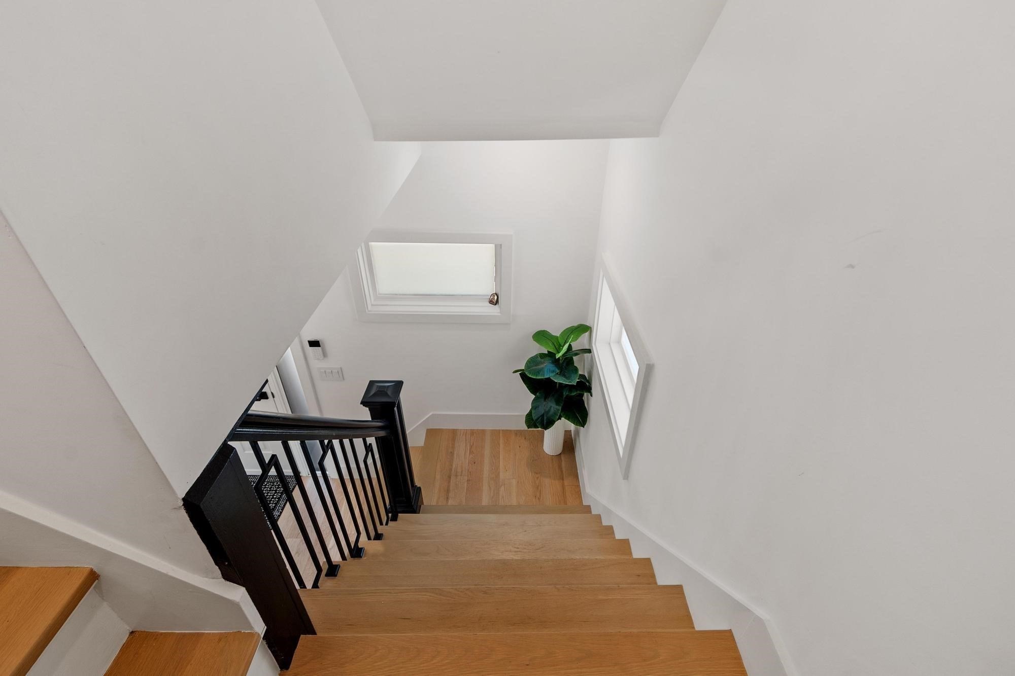 32 Coolidge Ave