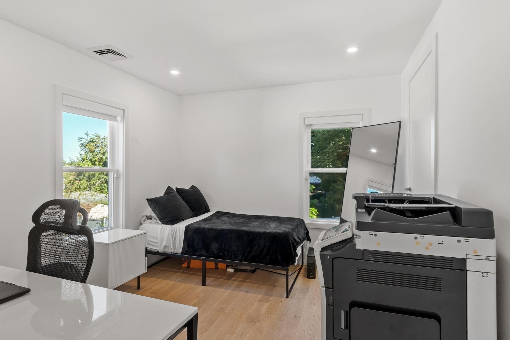 32 Coolidge Ave