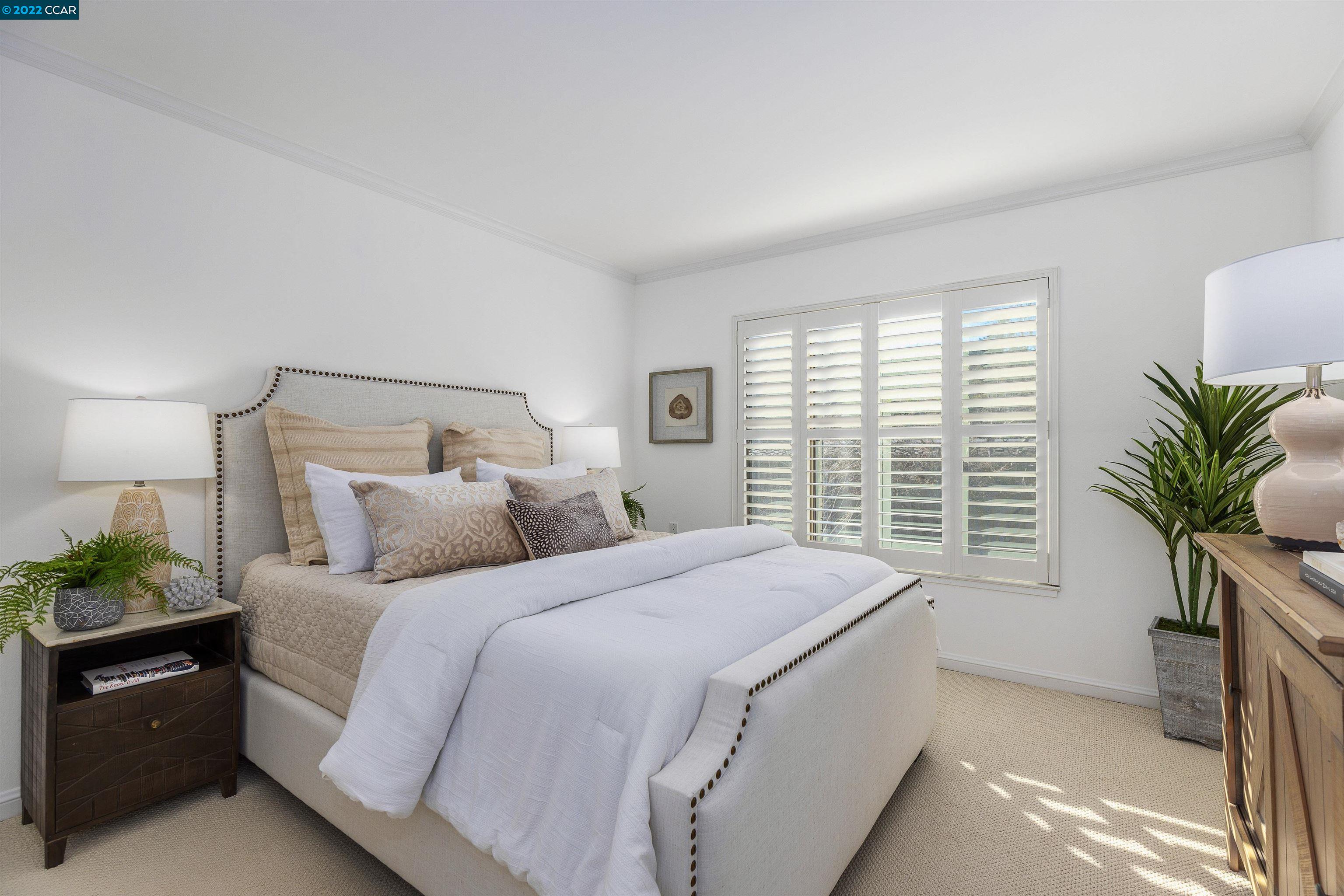 1524 Golden Rain Rd Unit: 3