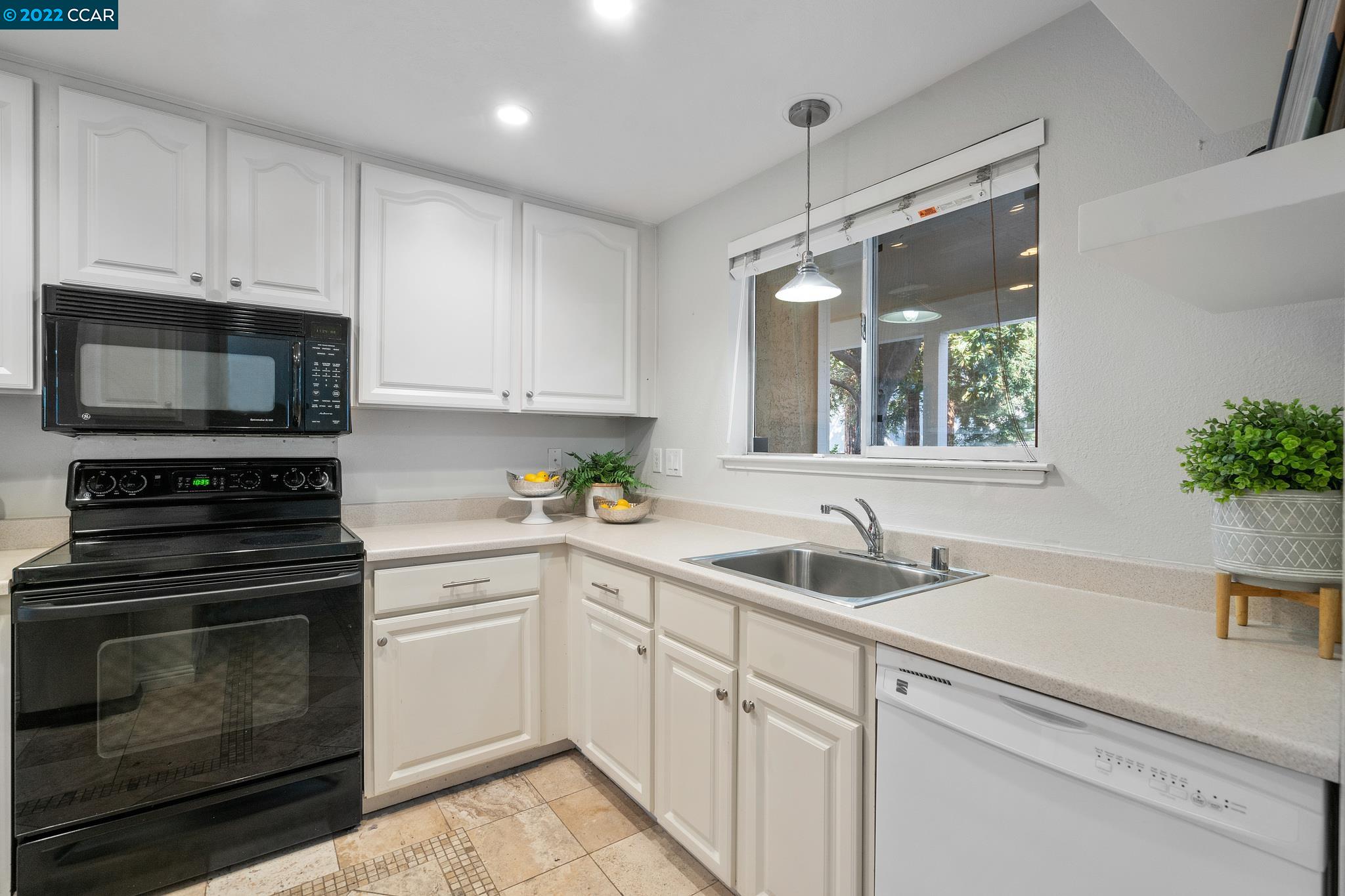 2617 Oak Rd Unit: A