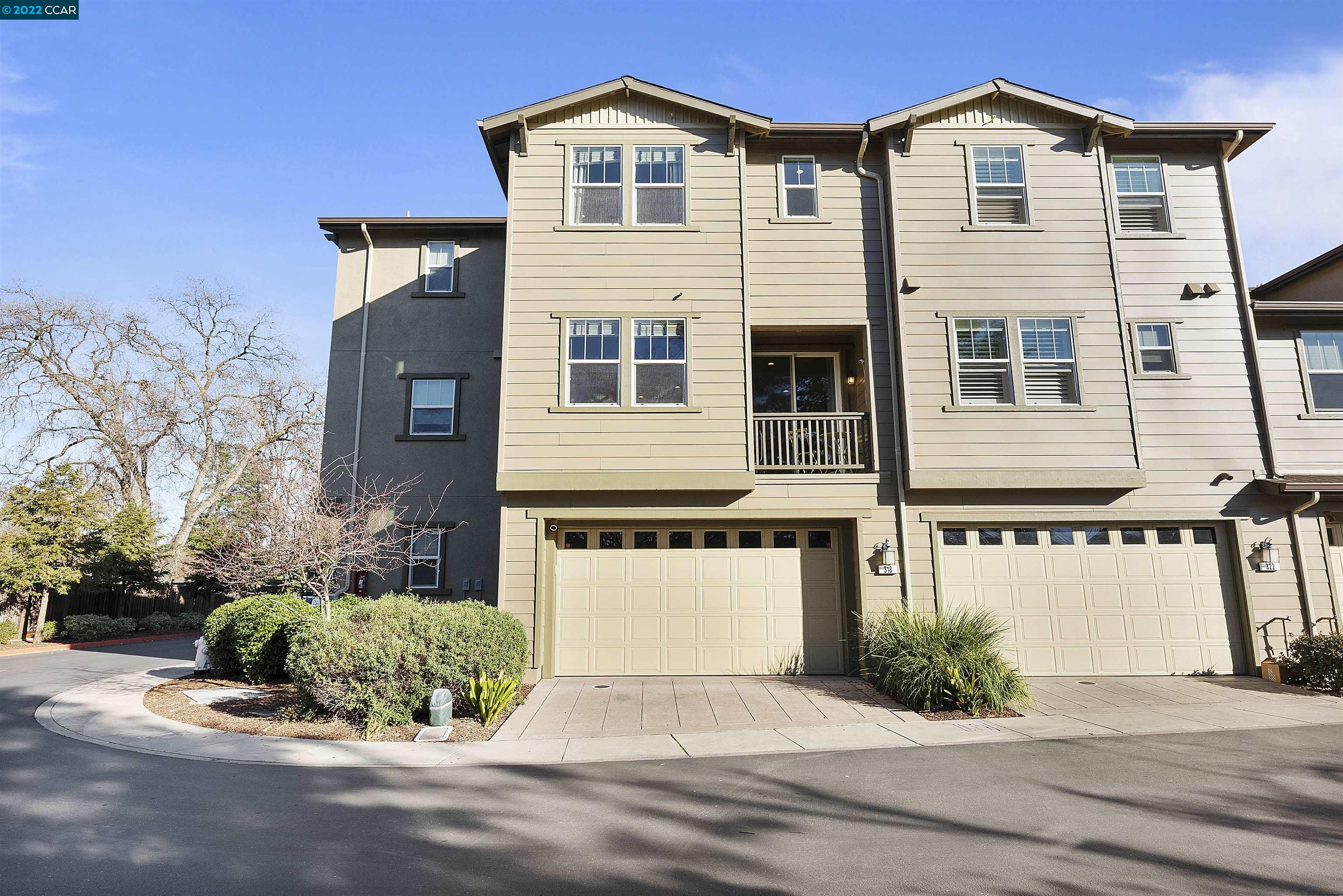 318 El Paseo Cir